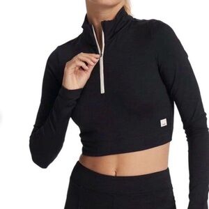 Vuori Lux Long-Sleeve Cropped Half Zip - M